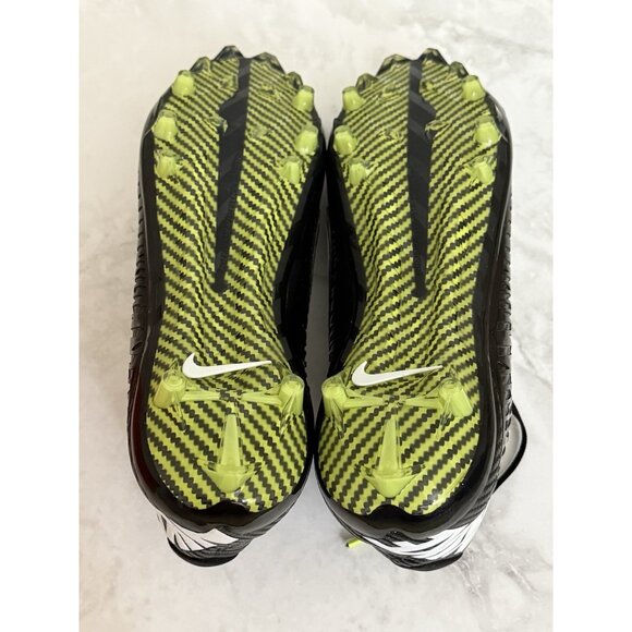 Athletic_Shoes